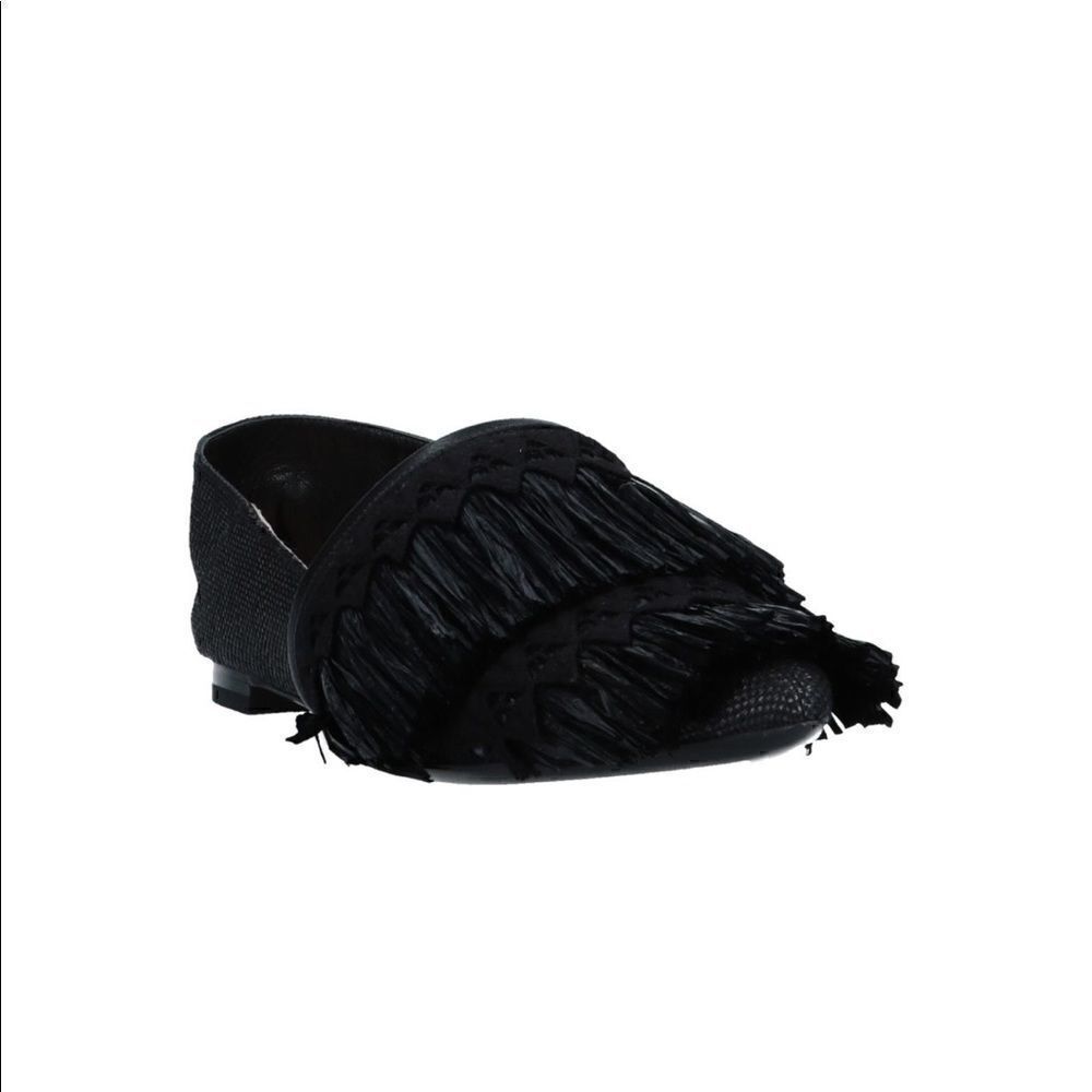 TELA black flat comfort shoes
